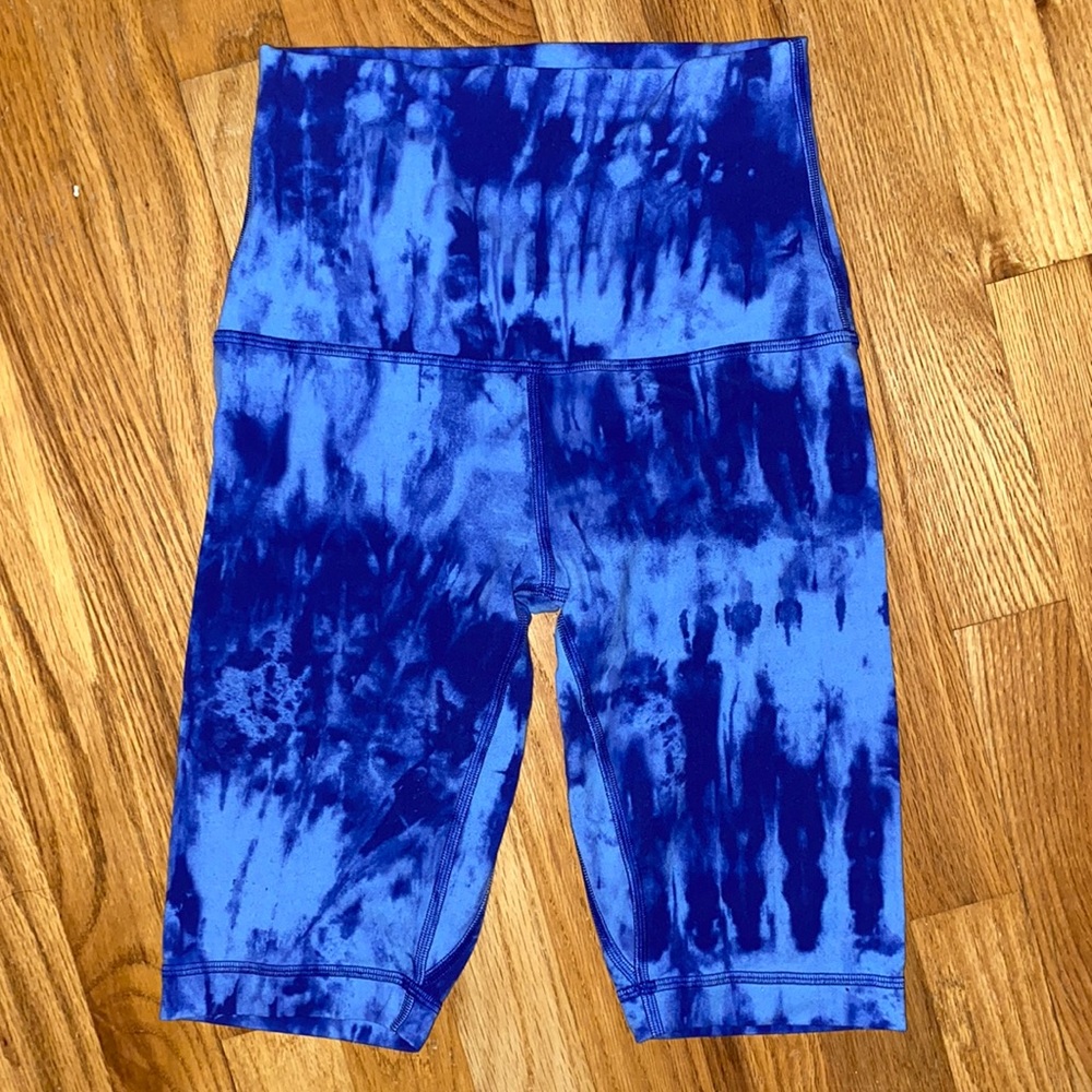 Lululemon biker shorts